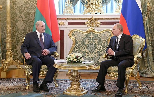 Путин поздравил Лукашенко с 60-летием орденом Александра Невского