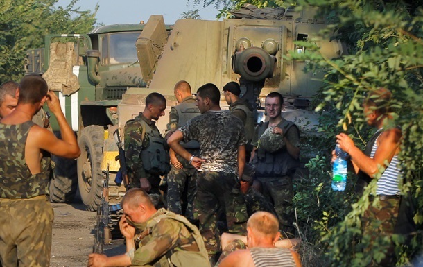 Итоги 31 августа: Украина и РФ обменялись военными, еще часть бойцов вышла из окружения под Иловайском