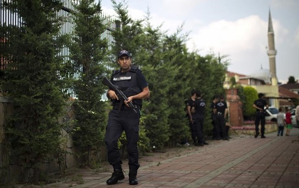 У Туреччині затримані десятки поліцейських за звинуваченням у змові - ЗМІ