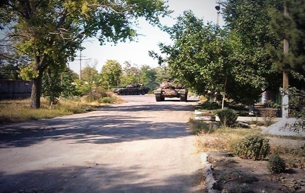 Біля Новоазовська знищений укріпрайон сил АТО - батальйон Азов 