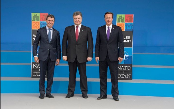 НАТО створює чотири трастових фонди для України - Порошенко