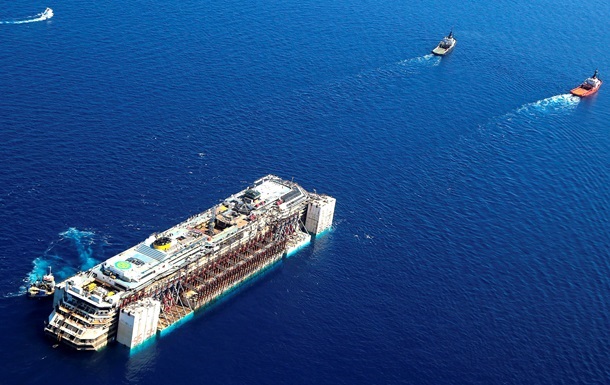 Італійці організували екскурсії до лайнера Costa Concordia