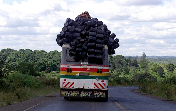 В Танзании столкнулись два автобуса: 36 человек погибли