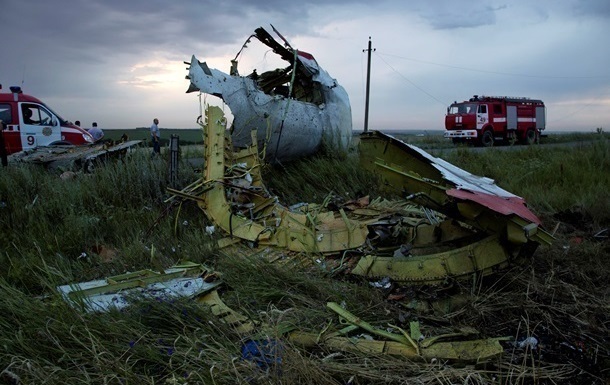  Буком  в районе падения рейса MH17  управляли россияне  - СМИ