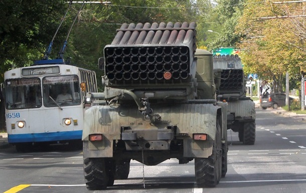 В Донецке стреляют из  Градов  и минометов – соцсети