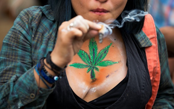 Фото людей с марихуаной почему запрещена марихуана
