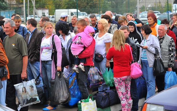 Как принимают в Беларуси переселенцев с востока Украины