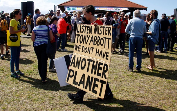 Экологи из 150 стран проводят марши в защиту глобального климата