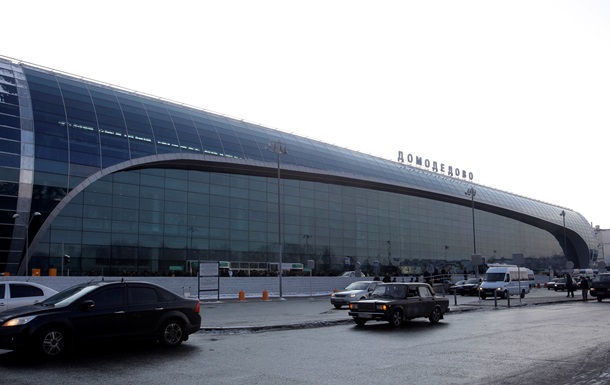 В російському аеропорту від зупинки серця помер пілот 