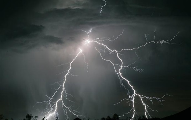 На Прикарпатье объявили штормовое предупреждение