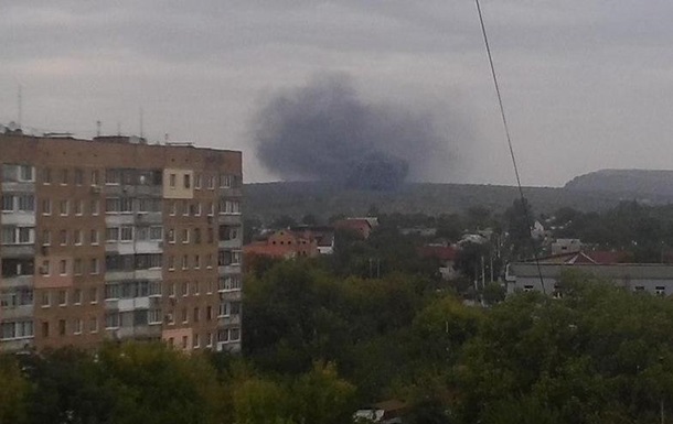 Над Донецьком знову видно клуби диму, чути залпи 