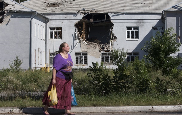 С раннего утра в Донецке снова слышны залпы тяжелых орудий