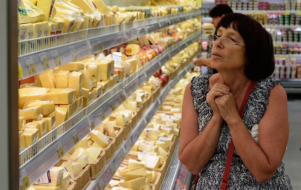 Российские ритейлеры признали, что из-за санкций продуктовые полки пустеют