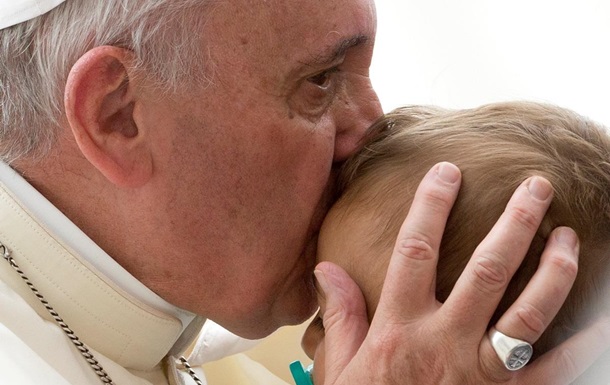 Папа Римський звільнив єпископа з посади за приховування педофілії 