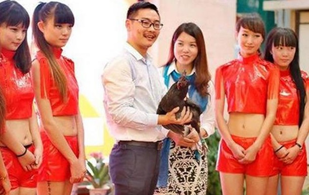 У Китаї відбувся конкурс краси серед курей