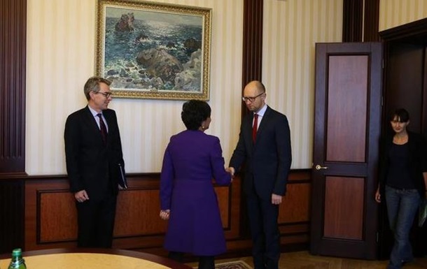 Яценюк і Прітцкер домовилися про проведення українсько-американського бізнес-саміту
