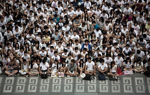 В Гонконге из-за демонстраций отменили занятия в некоторых школах