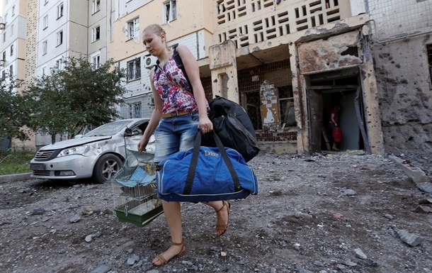 Доба у Донецьку: зруйновані будинки, 50 вулиць залишаються без газу 