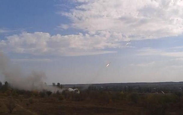 На окраине Донецка стреляют из  Градов  - соцсети