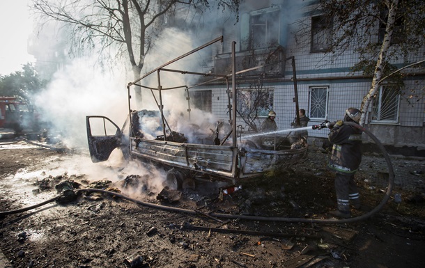 За добу в Донецьку загинули четверо мирних жителів, понад десятеро поранені 