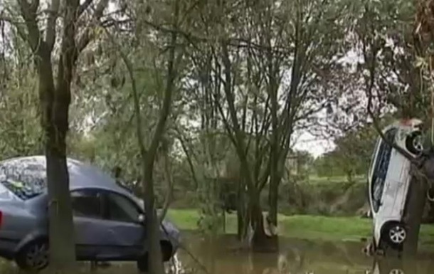 В результате наводнения затоплен город во Франции