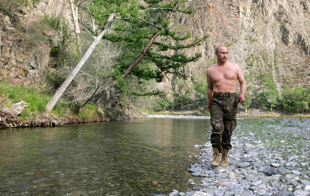 Путин в свой день рождения гулял по горам
