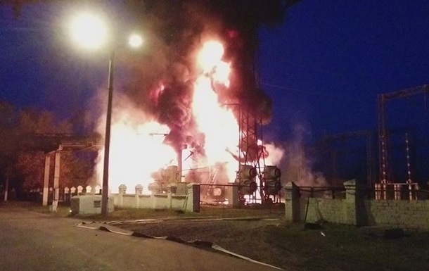 В городе Счастье в результате обстрела произошел пожар на Луганской ТЭС