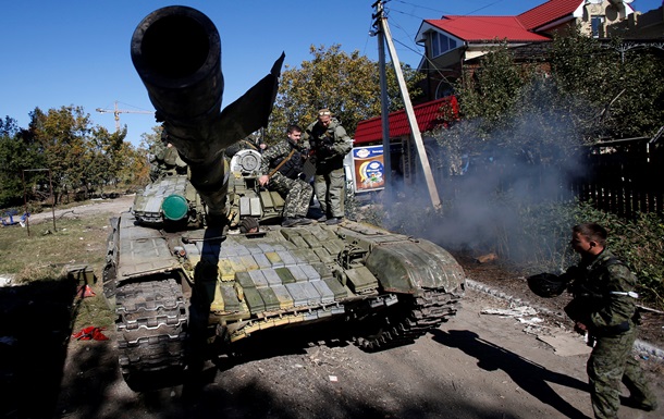 Українці найбільше бояться нападу зовнішнього ворога і зростання цін
