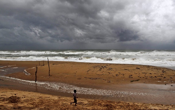 Восточное побережье Индии готовится к циклону
