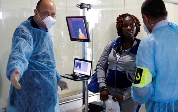 В аеропортах Франції будуть перевіряти пасажирів на вірус Ебола