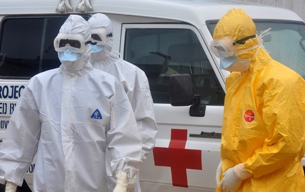 Від лихоманки Ебола померли 236 медиків