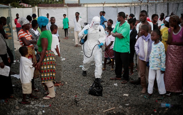 Президент Либерии призвала мир объединиться против Эболы