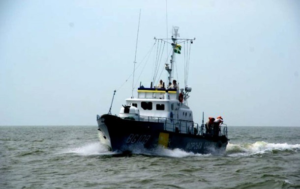 В Азовском море ищут троих пропавших рыбаков