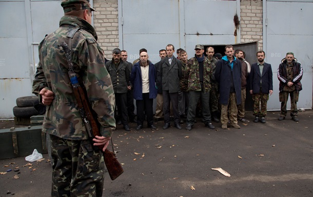 Из плена сепаратистов освобождены 822 человека – полпред президента 