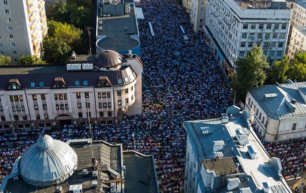 У Росії релігійні обряди на вулицях прирівняли до мітингів 