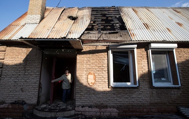 Красный Крест поможет отремонтировать поврежденные дома на Донбассе