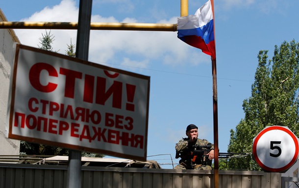 НАТО: Російські військові досі залишаються в Україні 
