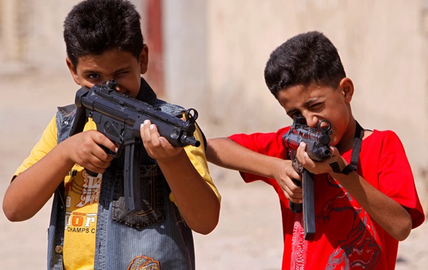 Огляд ІноЗМІ: договори в новій Раді і як воюють діти в Іраку