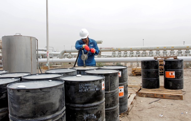 Ціни на нафту ростуть на статистиці запасів у США