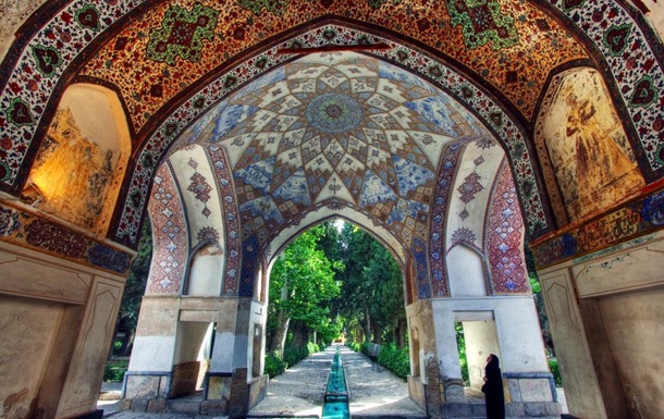 Село троглодитів і замок асасинів: 5 місць Ірану, про які ви не знали