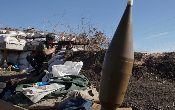 Бои возле Мариуполя: один боец АТО погиб, пятеро ранены 