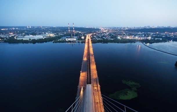 Рух на Південному мосту в Києві обмежать через ремонт
