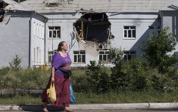 Обстріли пошкодили 90 шкіл Луганська