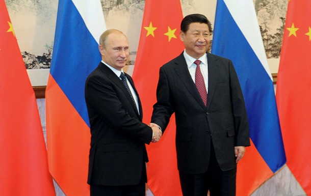 Путін подарував голові Китаю російський YotaPhone