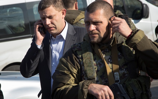 Сепаратисты заявляют об обстреле главы ДНР Захарченко в аэропорту Донецка