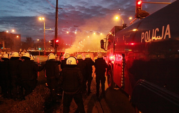 Беспорядки в Варшаве: 50 человек получили ранения