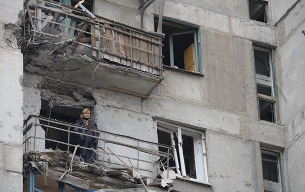 У Донецьку не припиняються обстріли: пошкоджено будинки і газові труби