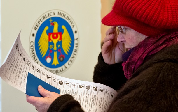 Выборы в Молдавии: очереди на избирательных участках и  мертвые души 