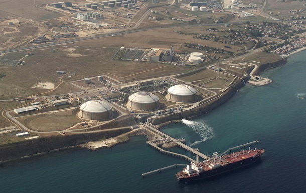 Шанси Києва на отримання LNG-терміналу в Босфорі згасають - Bloomberg