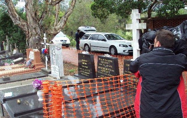 В Австралії на російському цвинтарі зруйнували десятки могил